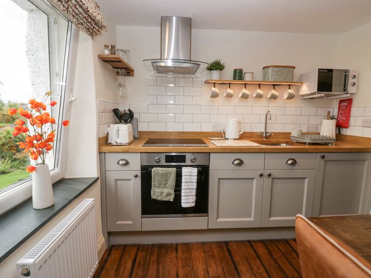 Style Cottage, listing photograph 11