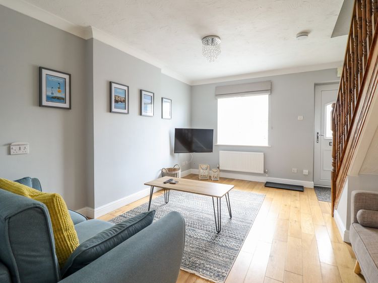 4 Plas Newydd, listing photograph 7