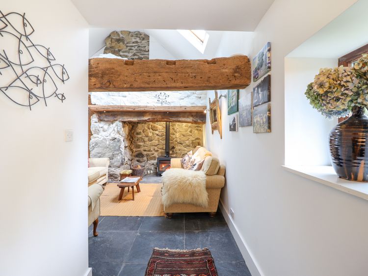 Ty Newydd Uchaf, listing photograph 6