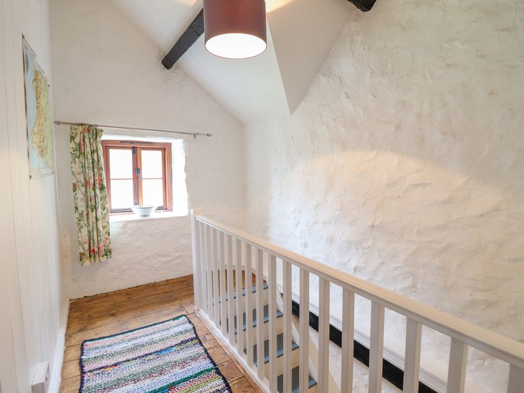 Ty Newydd Uchaf, listing photograph 12