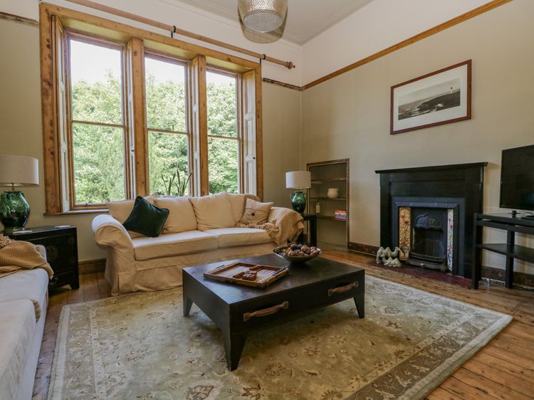 The Residence, listing photograph 5