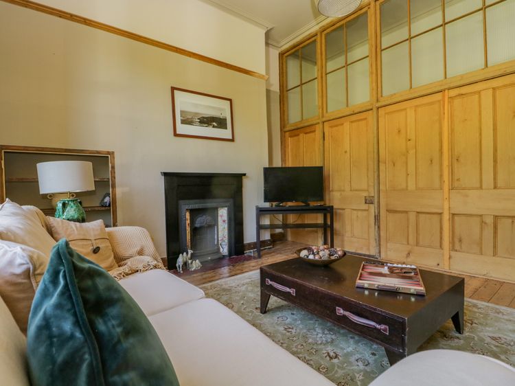 The Residence, listing photograph 7