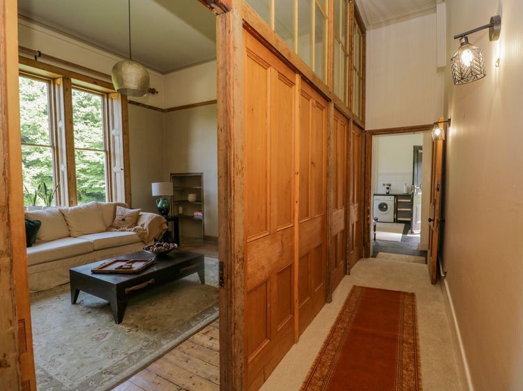 The Residence, listing photograph 9