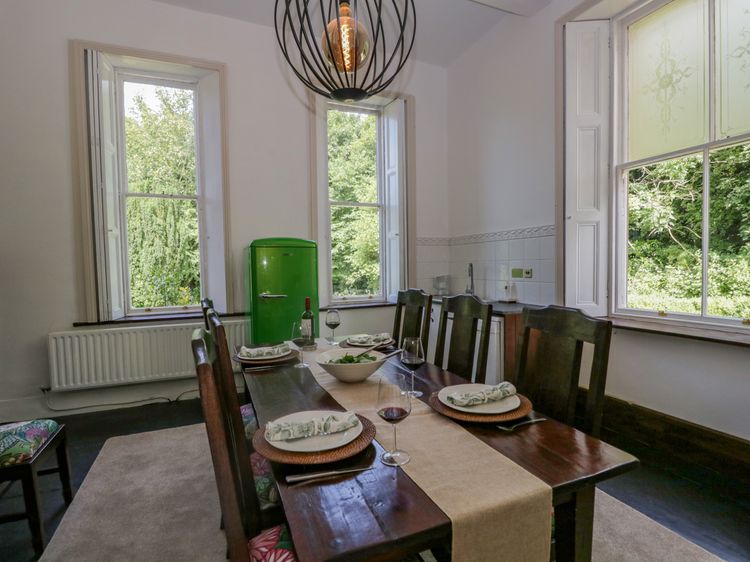 The Residence, listing photograph 10