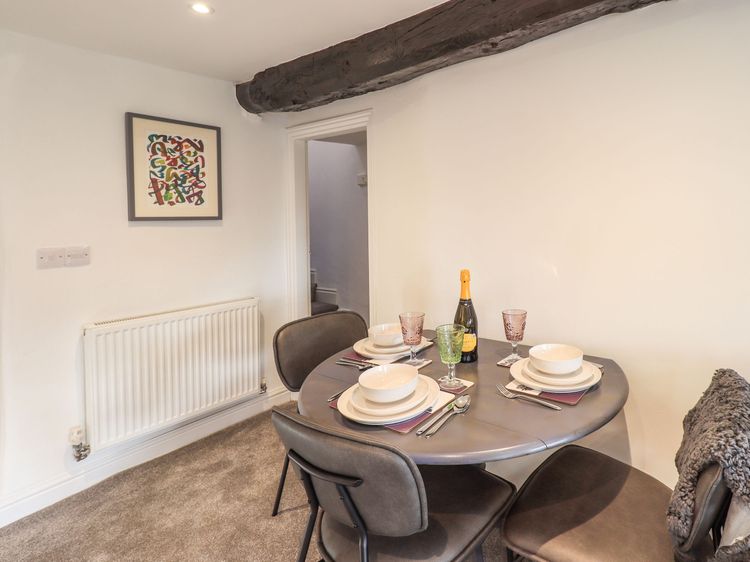 Violet Cottage, listing photograph 9