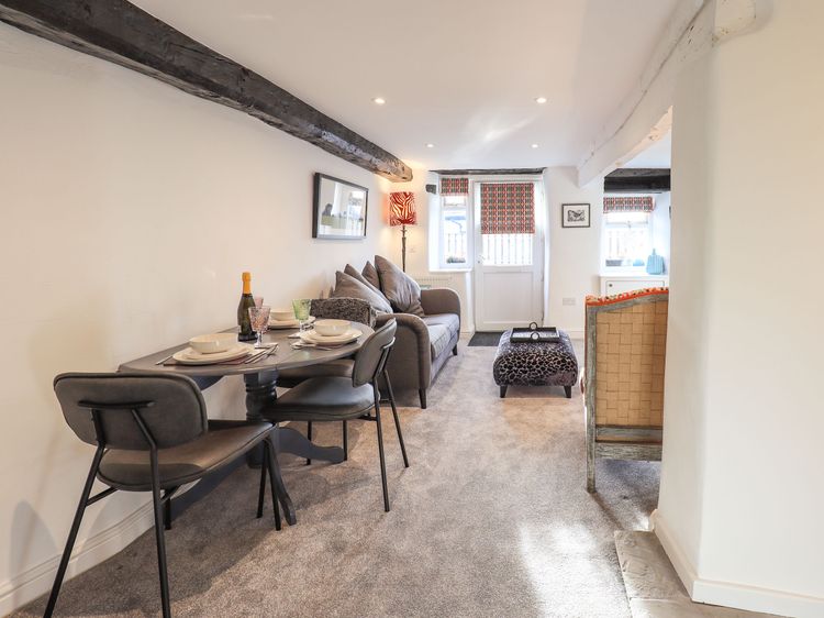 Violet Cottage, listing photograph 10