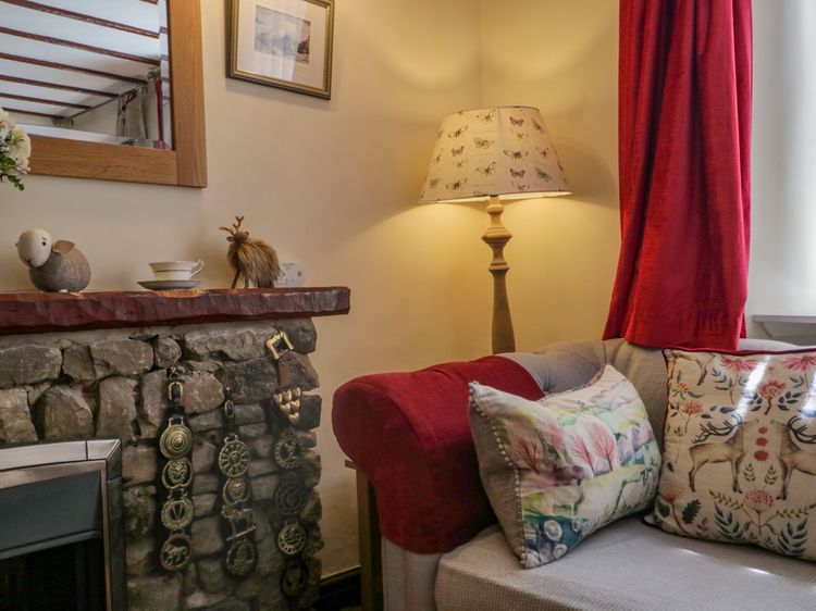 Anniversary Cottage, listing photograph 8