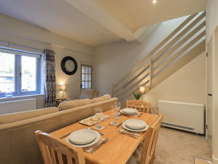 Cringol Cottage, listing photograph 4