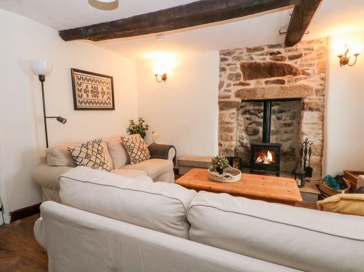 Hunters Cottage, listing photograph 3