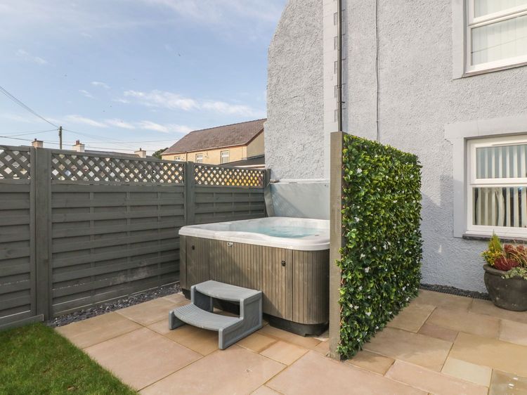 Fishermans Cottage, listing photograph 3