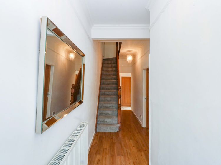 Y Berth, listing photograph 3
