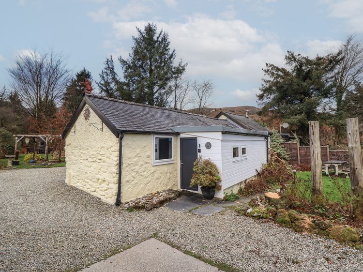 Tyn Y Cefn, listing photograph 3