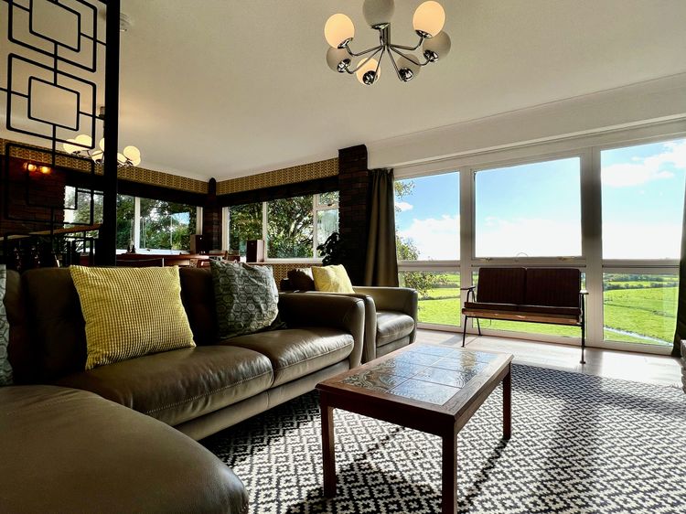 Pant Golau House, listing photograph 8