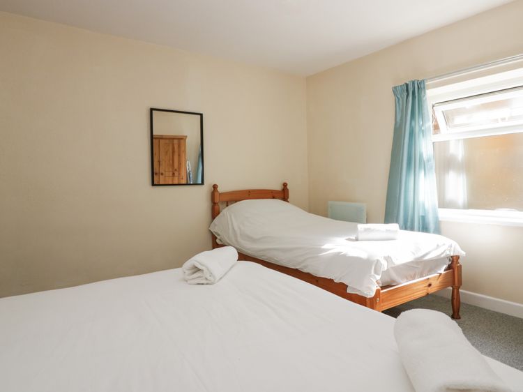 Newfield Apartment 2, listing photograph 12