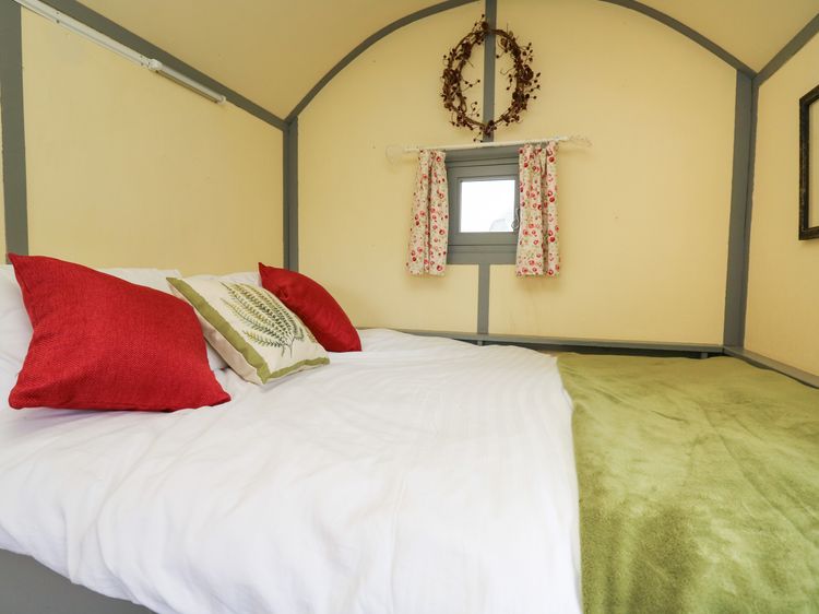 Brown Hare Shepherds Hut, listing photograph 4
