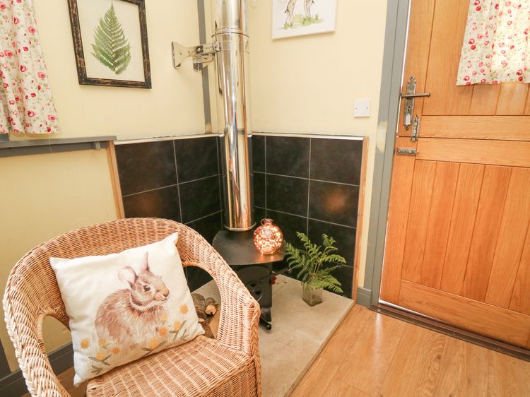 Brown Hare Shepherds Hut, listing photograph 7