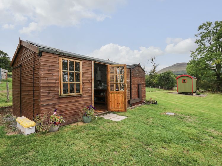 Brown Hare Shepherds Hut, listing photograph 9