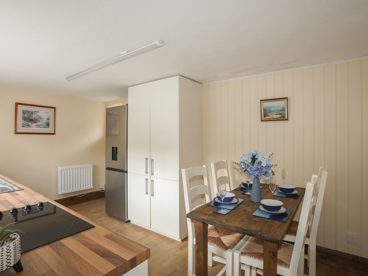 Frongoch Cottage, listing photograph 6