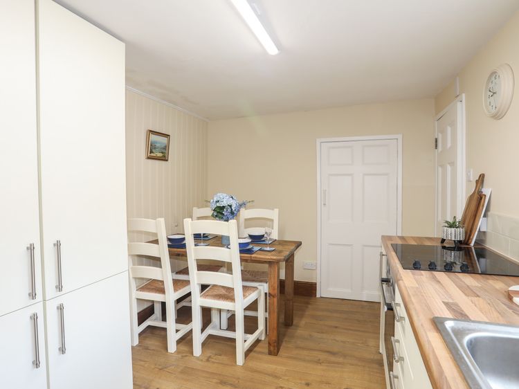 Frongoch Cottage, listing photograph 9