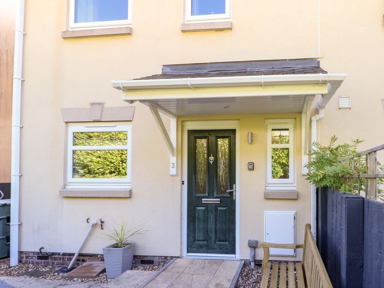 3 Trem Y Dolydd, listing photograph 4