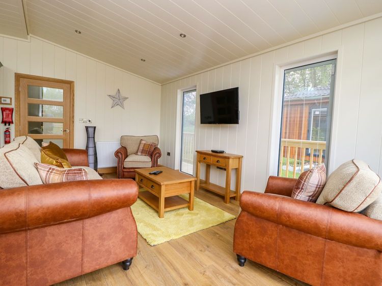 Robin Lodge, listing photograph 2