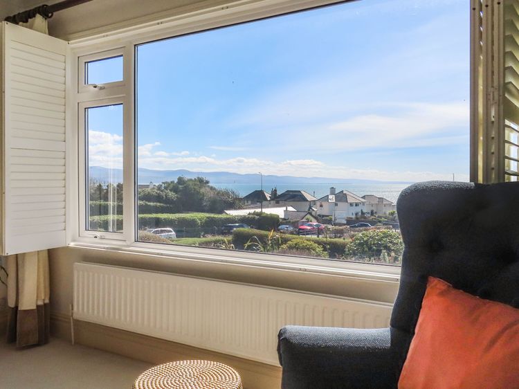 Awelfryn, listing photograph 3