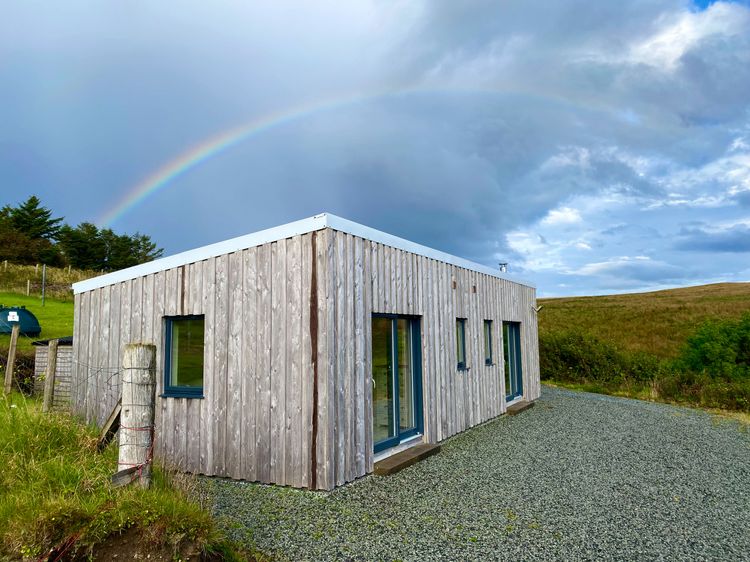 The Cabin, listing photograph 2