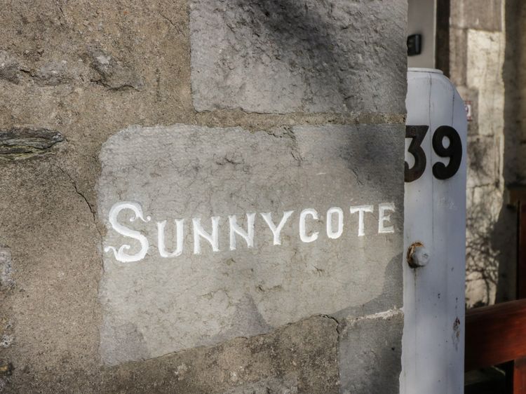 Sunnycote, listing photograph 4