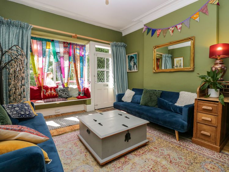 Sunnycote, listing photograph 5