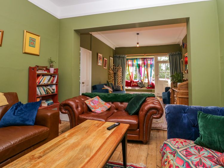 Sunnycote, listing photograph 9