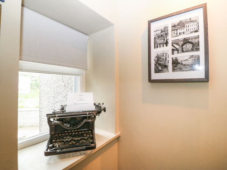 Llety Bach, listing photograph 9