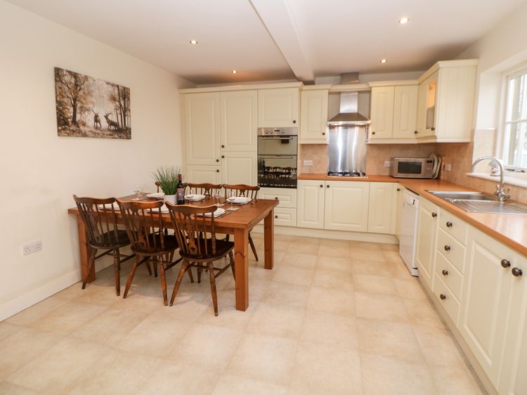 Lower Cowden Farm, listing photograph 8