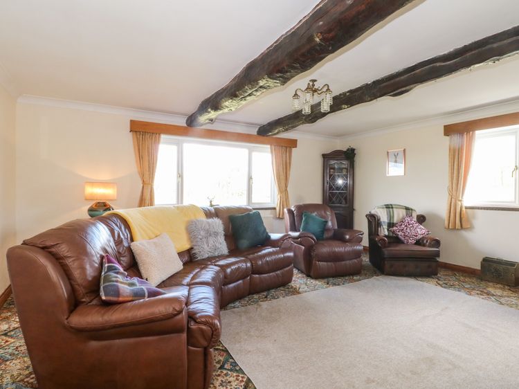 Hawksbridge Bungalow, listing photograph 4