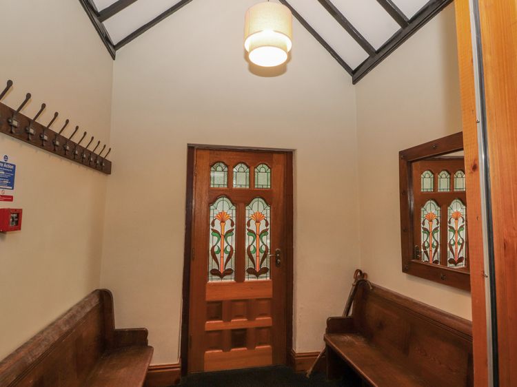 Old School Muncaster House, listing photograph 3