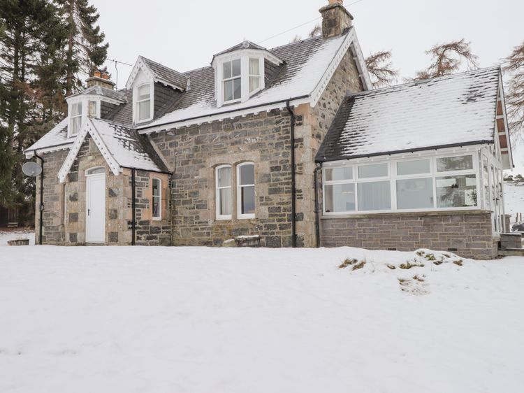 The Larches, listing photograph 2