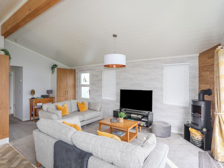 Fairview Lodge, listing photograph 3