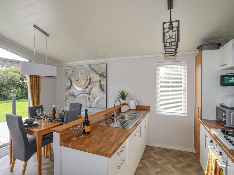Fairview Lodge, listing photograph 7