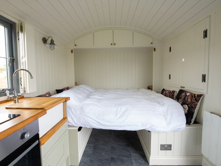 Shepherds Hut, listing photograph 9