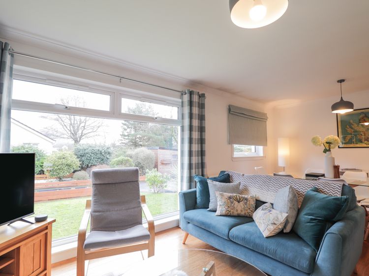 Pebble Cottage, listing photograph 3