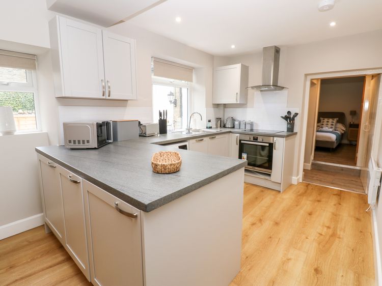Hall Garth Cottage, listing photograph 7