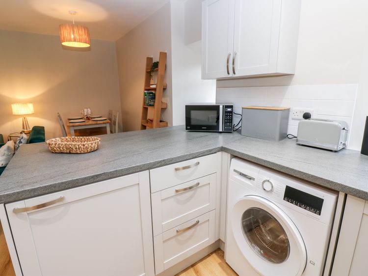 Hall Garth Cottage, listing photograph 11