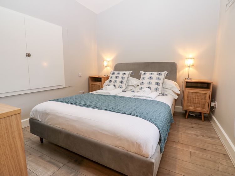 Hall Garth Cottage, listing photograph 12