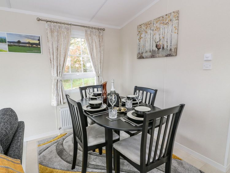 11 Mansion View, listing photograph 7