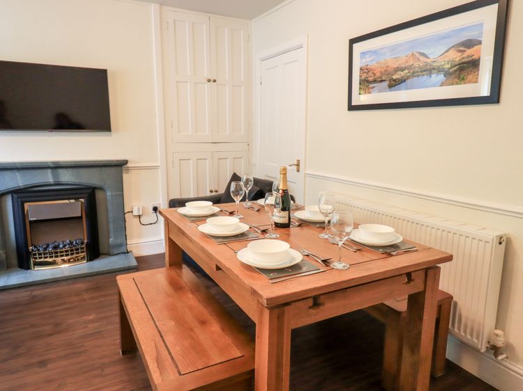 6 Calgarth View, listing photograph 6