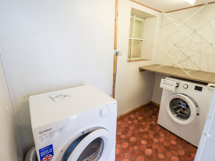 6 Calgarth View, listing photograph 11