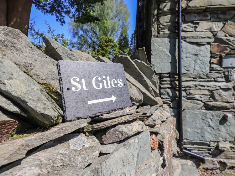 St Giles, listing photograph 4