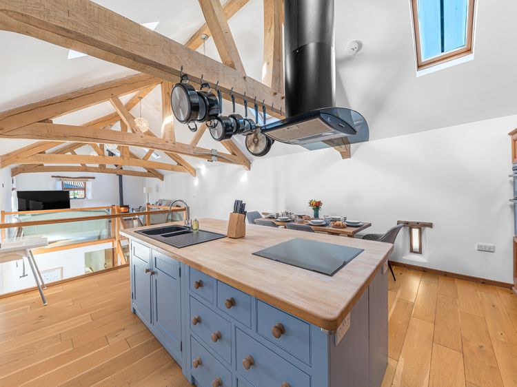 Swallow Barn, listing photograph 9