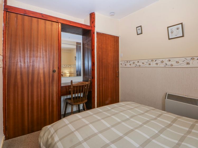 First Floor Apartment, listing photograph 11