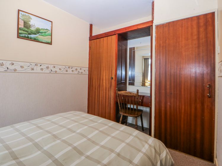 First Floor Apartment, listing photograph 12