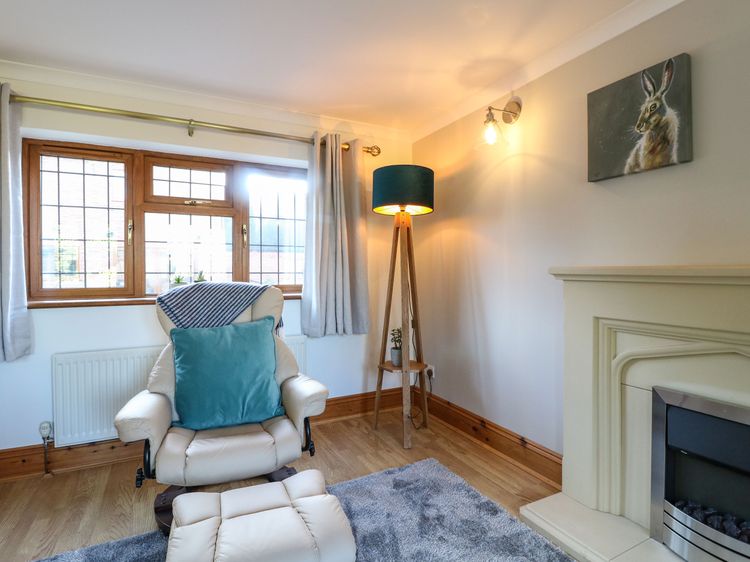 Adelaide Cottage, listing photograph 3